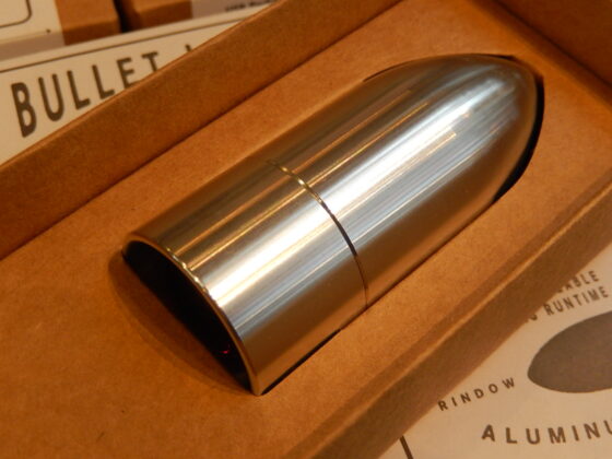 新型砲弾型ライト Bullet Lighting 　