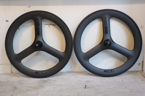 Kitt design / Cabon Wheel （キットデザイン/カーボンホイール）